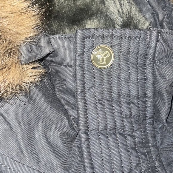 TNA Black Ski & Snow Jacket with Brown Fur Hood - Picture 13 of 14